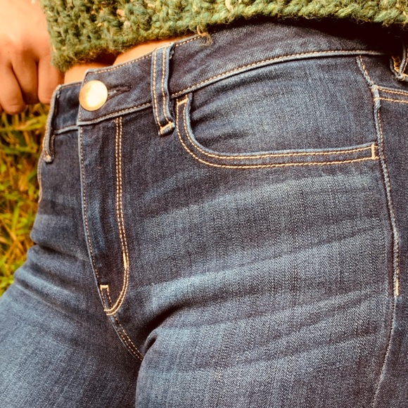 brand new AEO dark wash skinny jeans - Picture 4 of 5